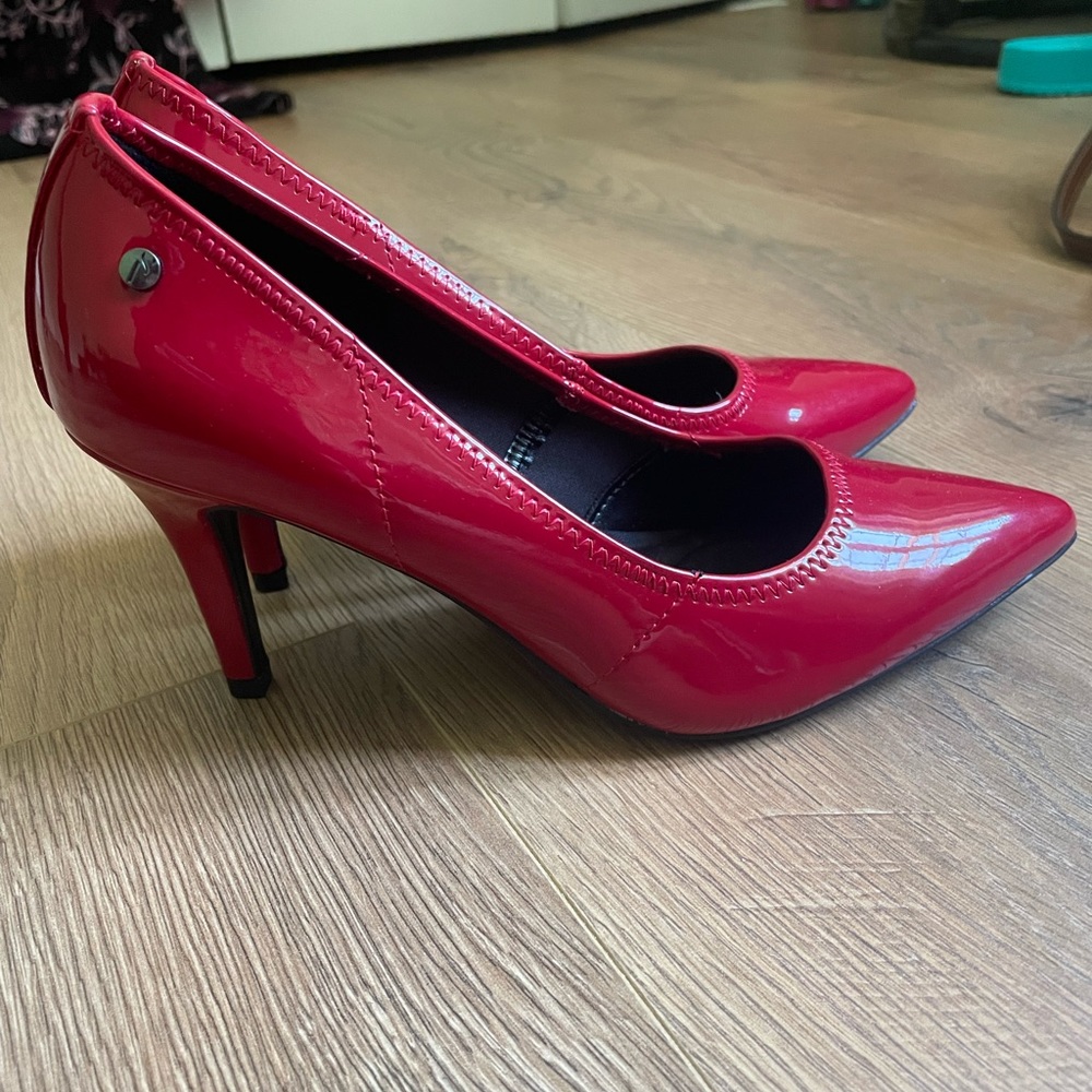 Simply Vera Luxe Comfort Red Heels